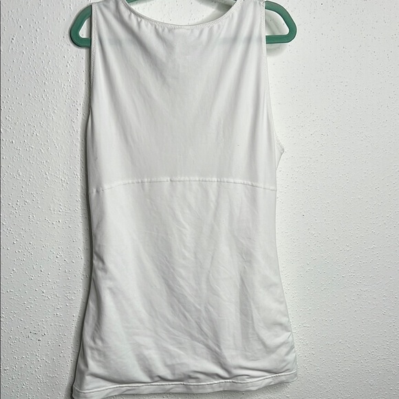 Maidenform White Shapewear V-Neck Top - Picture 5 of 5